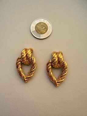 Vintage Gold-Tone Twisted Heart Drop Earrings clips - Women Jewelry